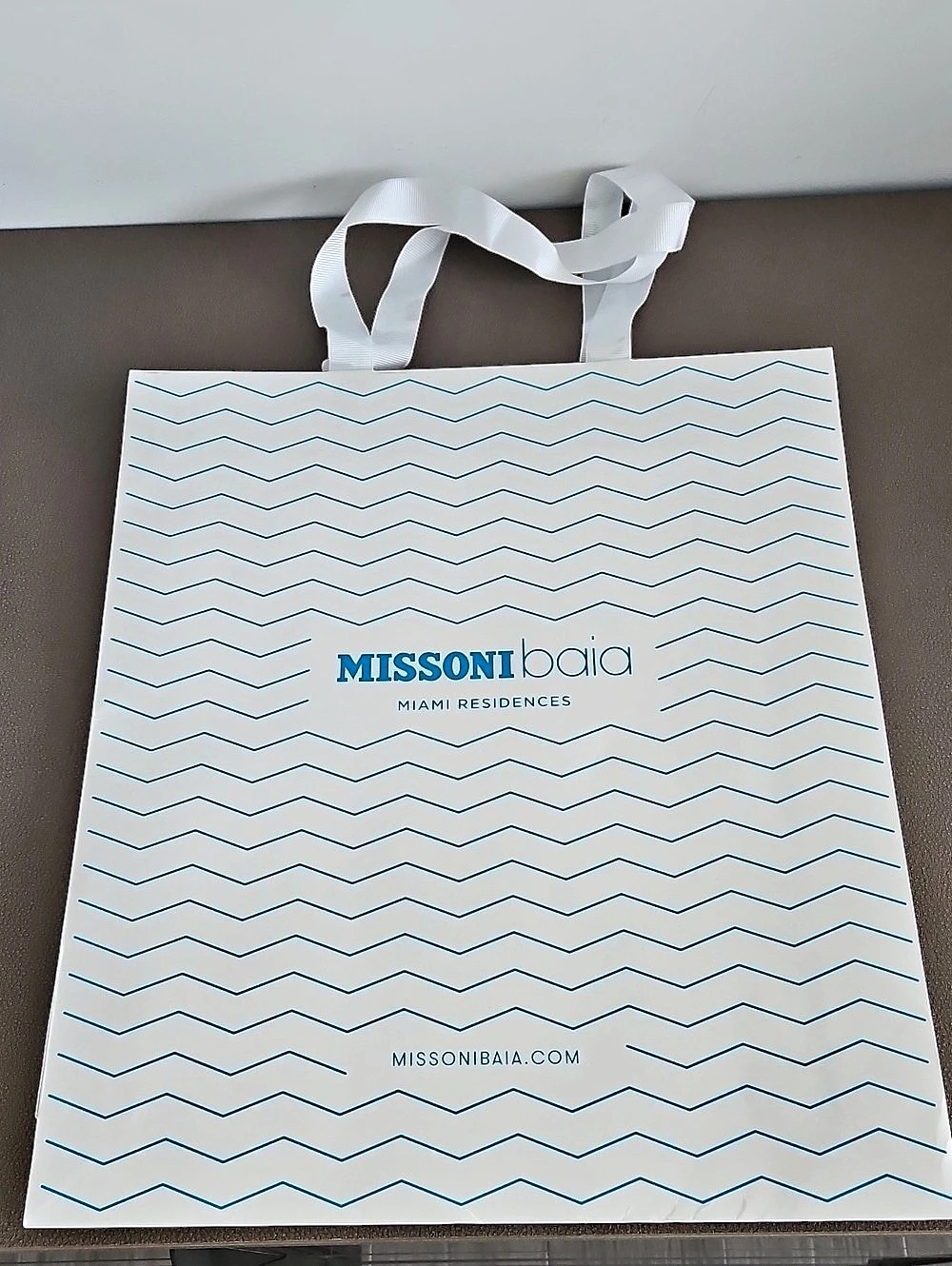 Missoni Baia Miami Residences tote bag Geometric Tote in White & Blue Like New